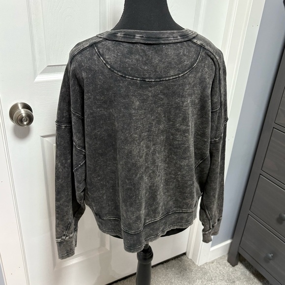 Zenana Crewneck - Picture 3 of 5